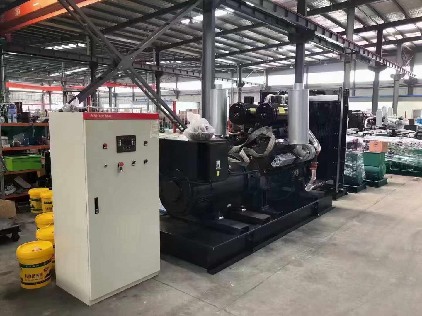崇左柴油发电机运行时的噪音和振动水平如何？