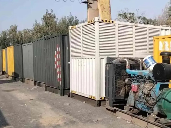 崇左200KW柴油发电机机组每小时油耗是多少？